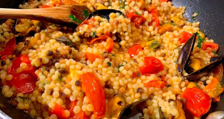 fregola with cherry tomatoes and mussels